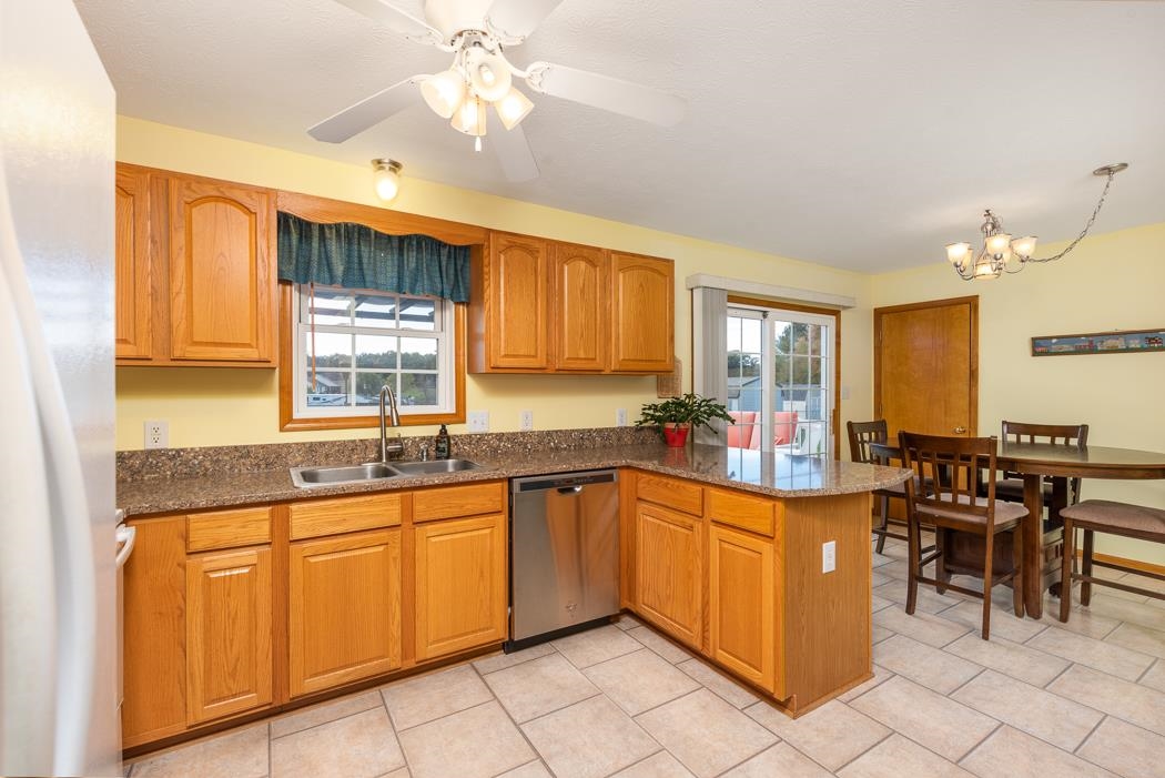 24 Spring Ridge Drive Stuarts Draft, VA 24477 - Photo 10 of 43 Gallery Image 10
