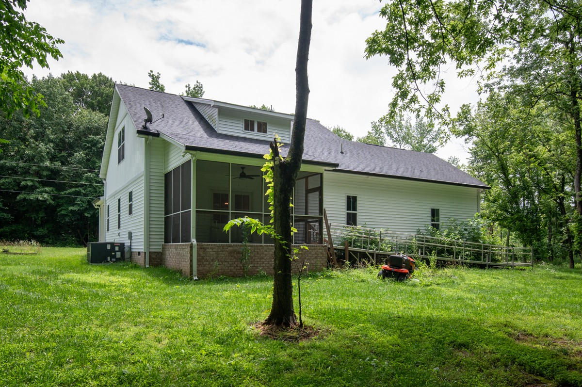 4486 Beards Chapel Road Springfield, TN 37172 - Photo 44 of 54 a front view of house with yard