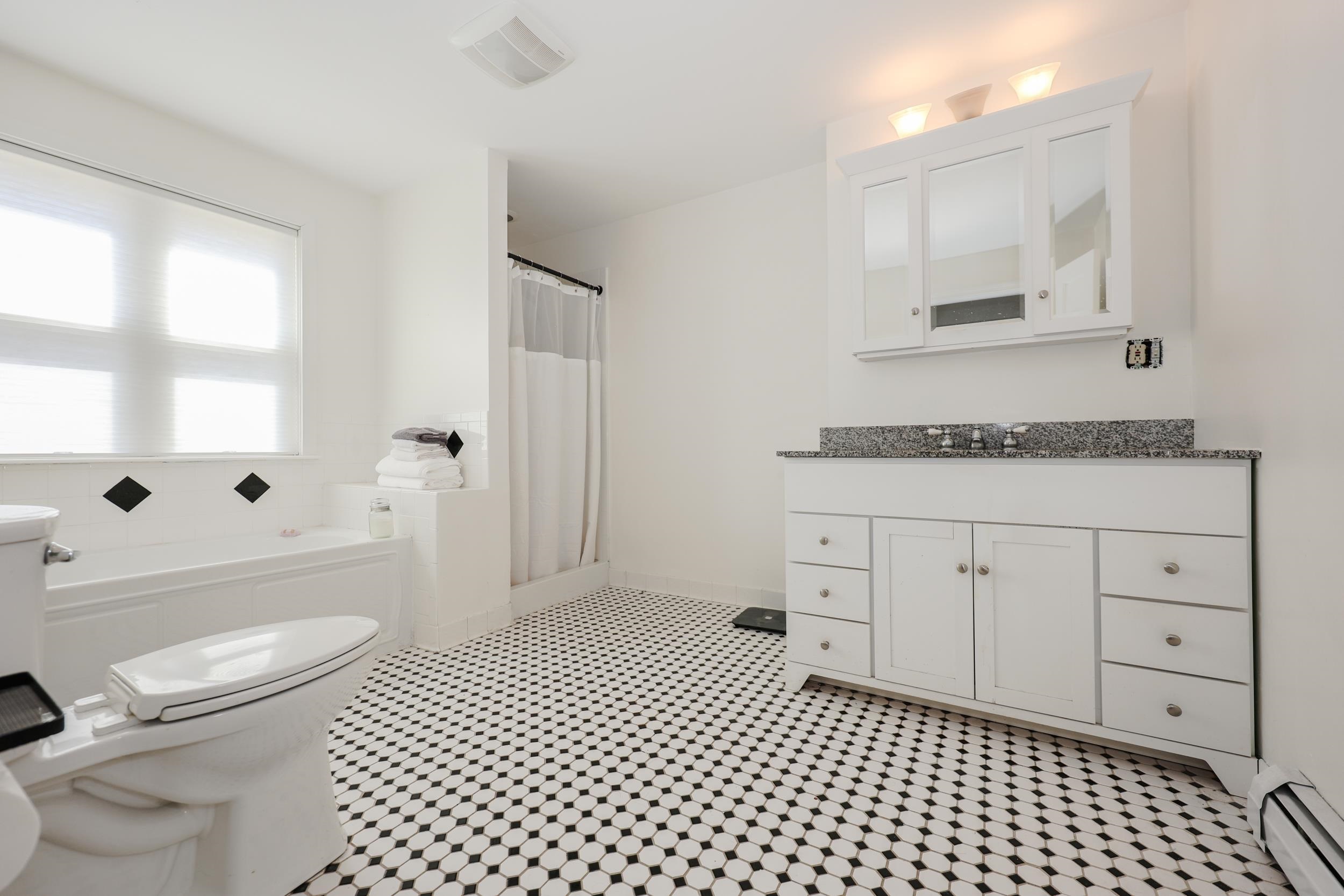 21 Holbrook Road Bedford, NH 03110 - Photo 11 of 24