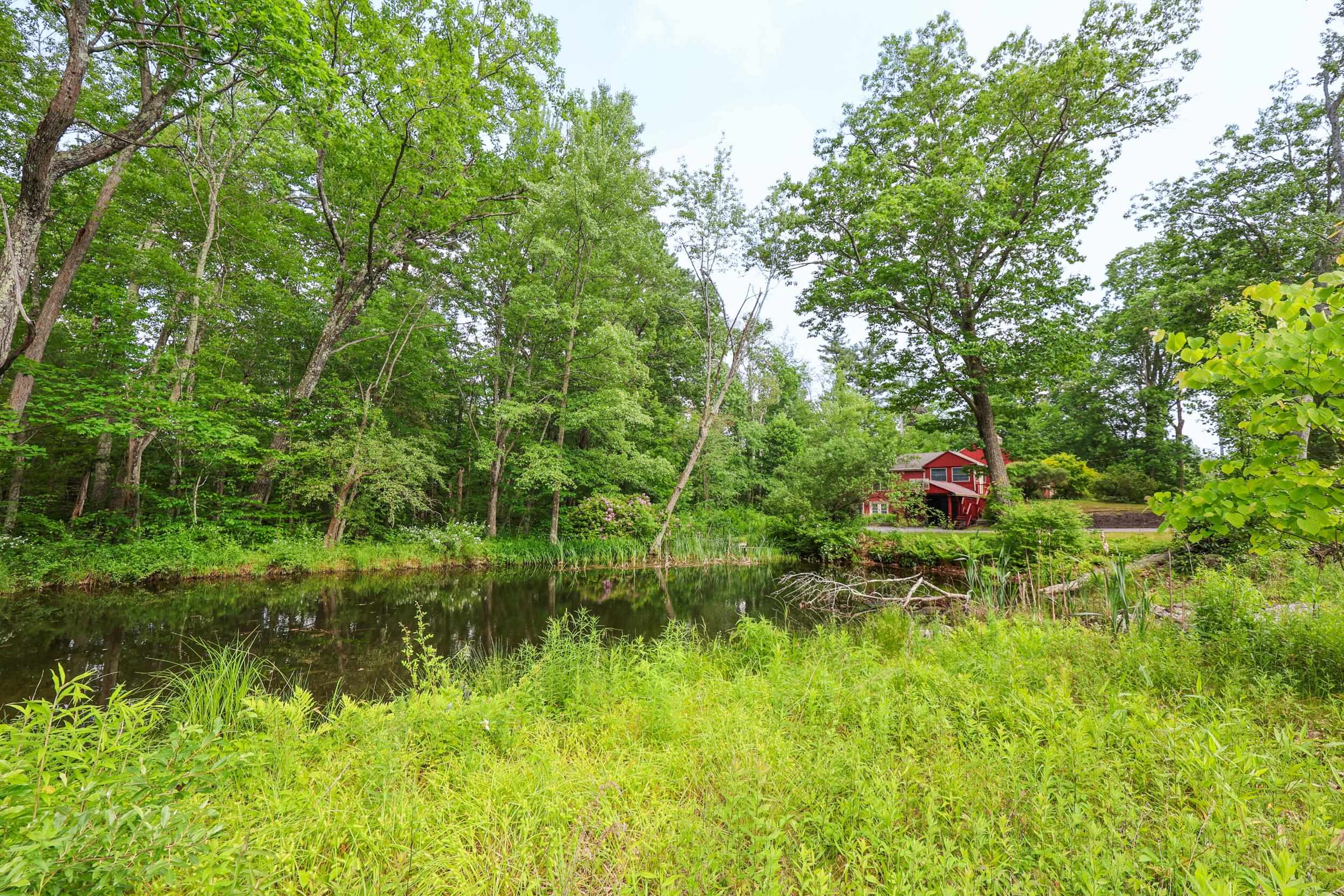 21 Holbrook Road Bedford, NH 03110 - Photo 3 of 24