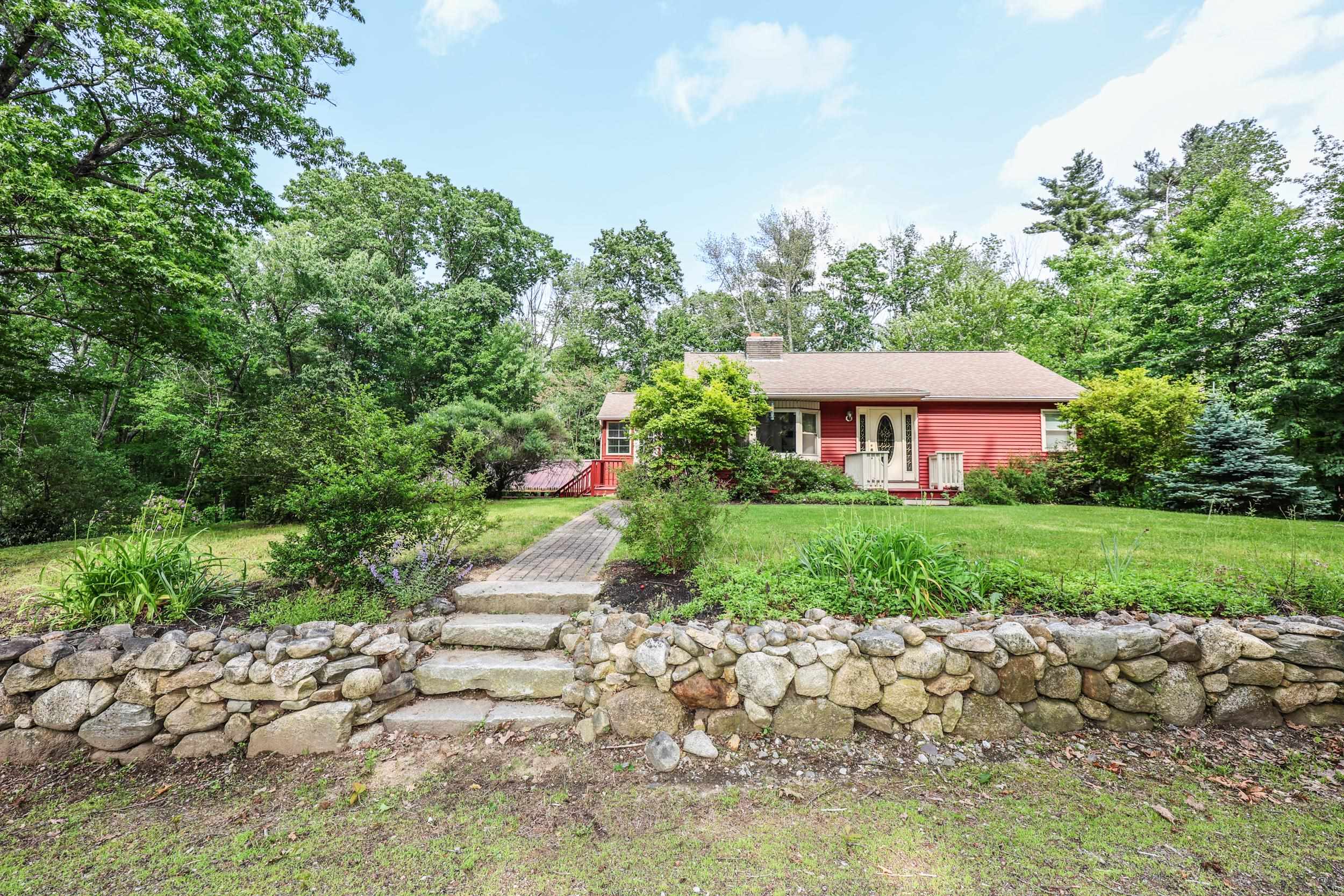 21 Holbrook Road Bedford, NH 03110 - Photo 6 of 24