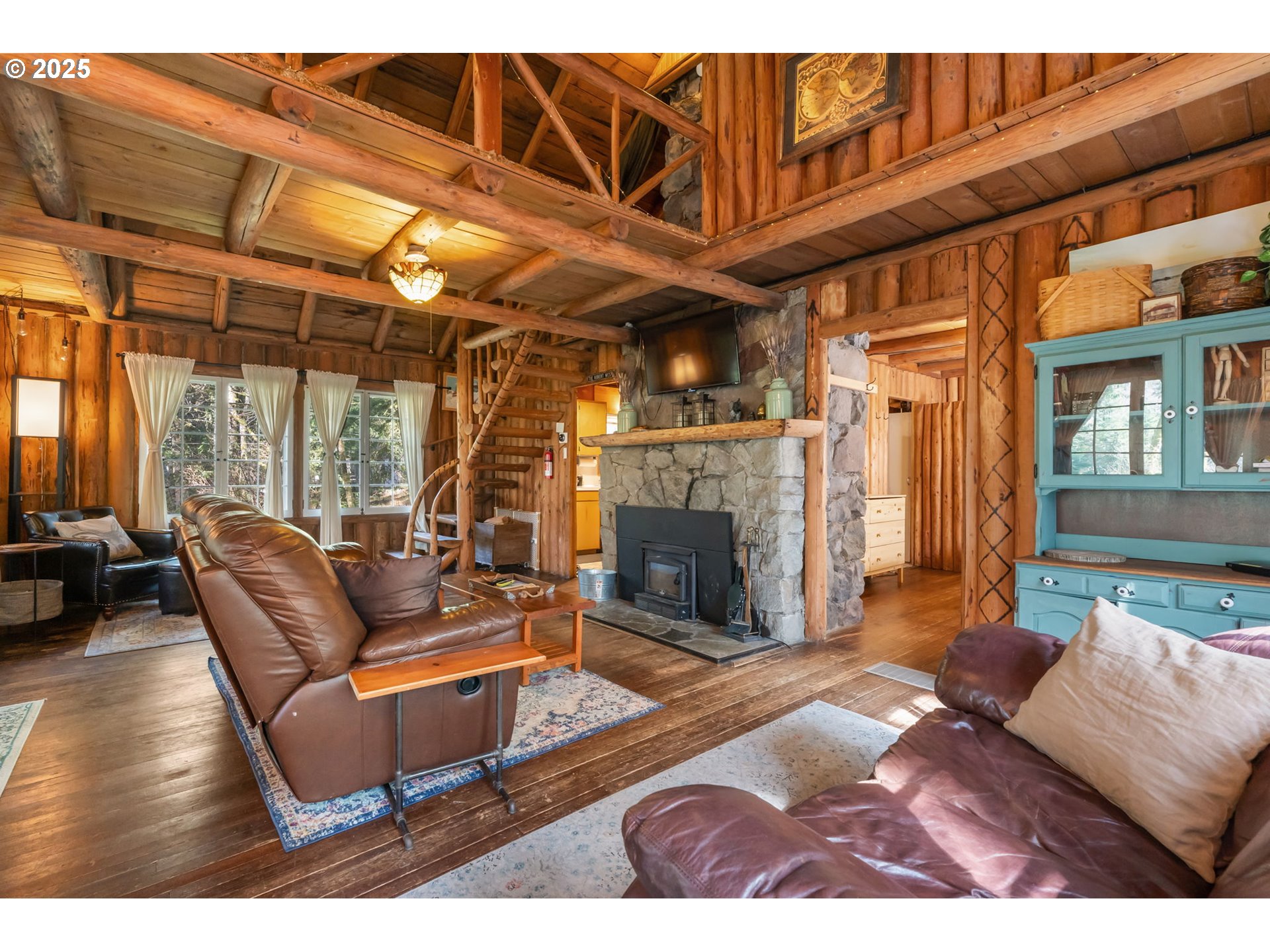 26709 East Henry Creek Road Rhododendron, OR 97049 - Photo 5 of 37 Gallery Image 5