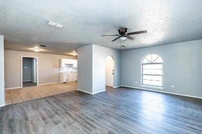 6305 29th Street Lubbock, TX 79407 - Photo 7 of 23 8a11b930-65fa-4646-ab48-ef26a9517053