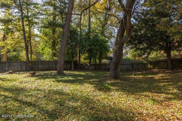 491 Kinglan Road Louisville, KY 40207 - Photo 14 of 56 491-Kinglan-Rd-23