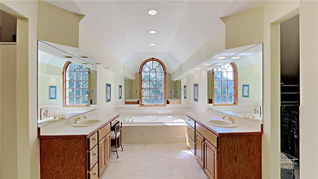 10330 Ridgecrest Point Wexford, PA 15090 - Photo 12 of 25 Gallery Image 12