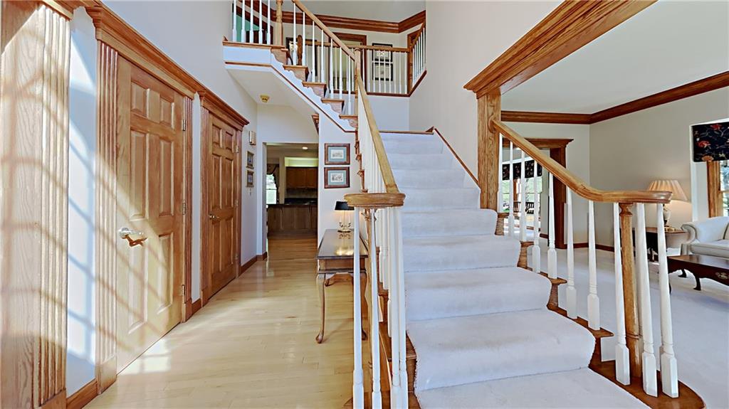 10330 Ridgecrest Point Wexford, PA 15090 - Photo 3 of 25 Gallery Image 3