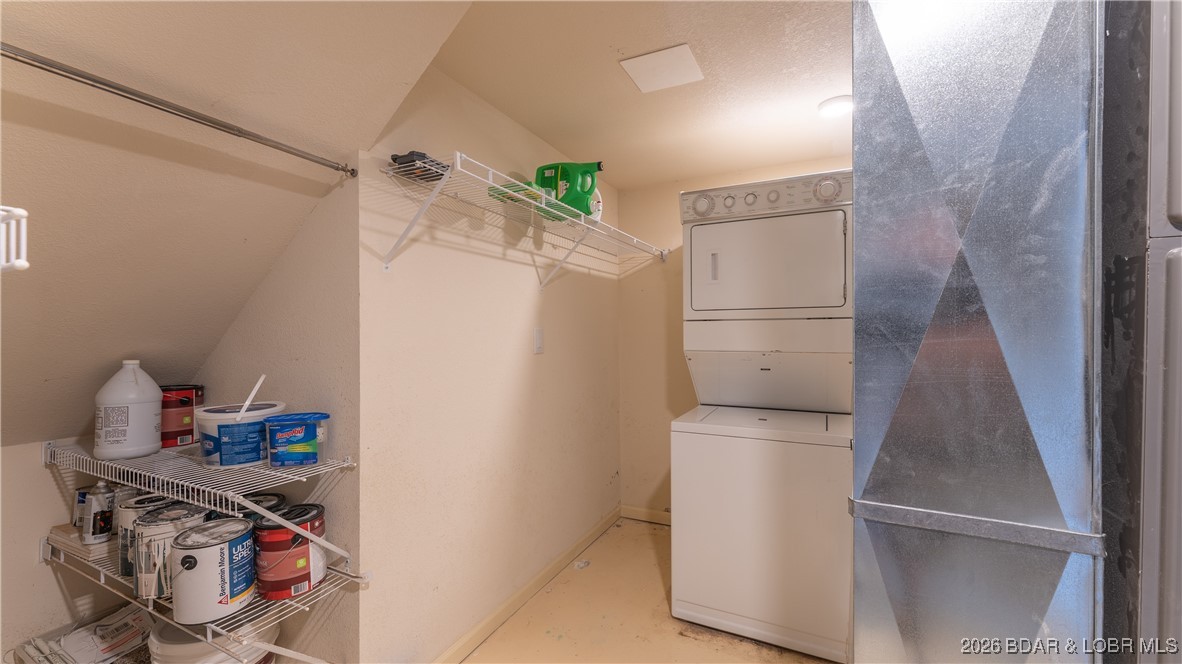 2268 Breezy Acres Road Osage Beach, MO 65065 - Photo 38 of 44