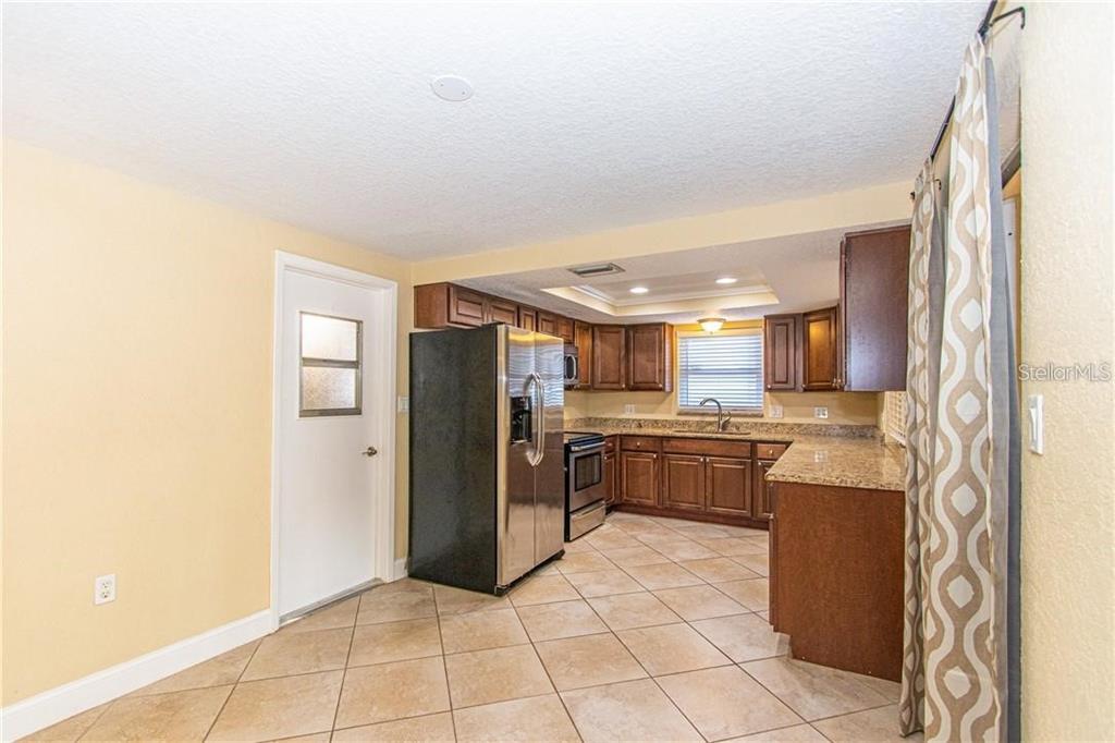 8900 Lido Lane Port Richey, FL 34668 - Photo 9 of 48