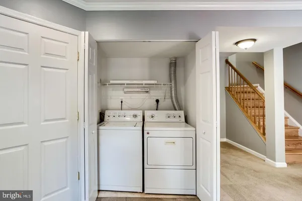 $2,850 | 25242 Dunvegan Square, Chantilly, VA 20152