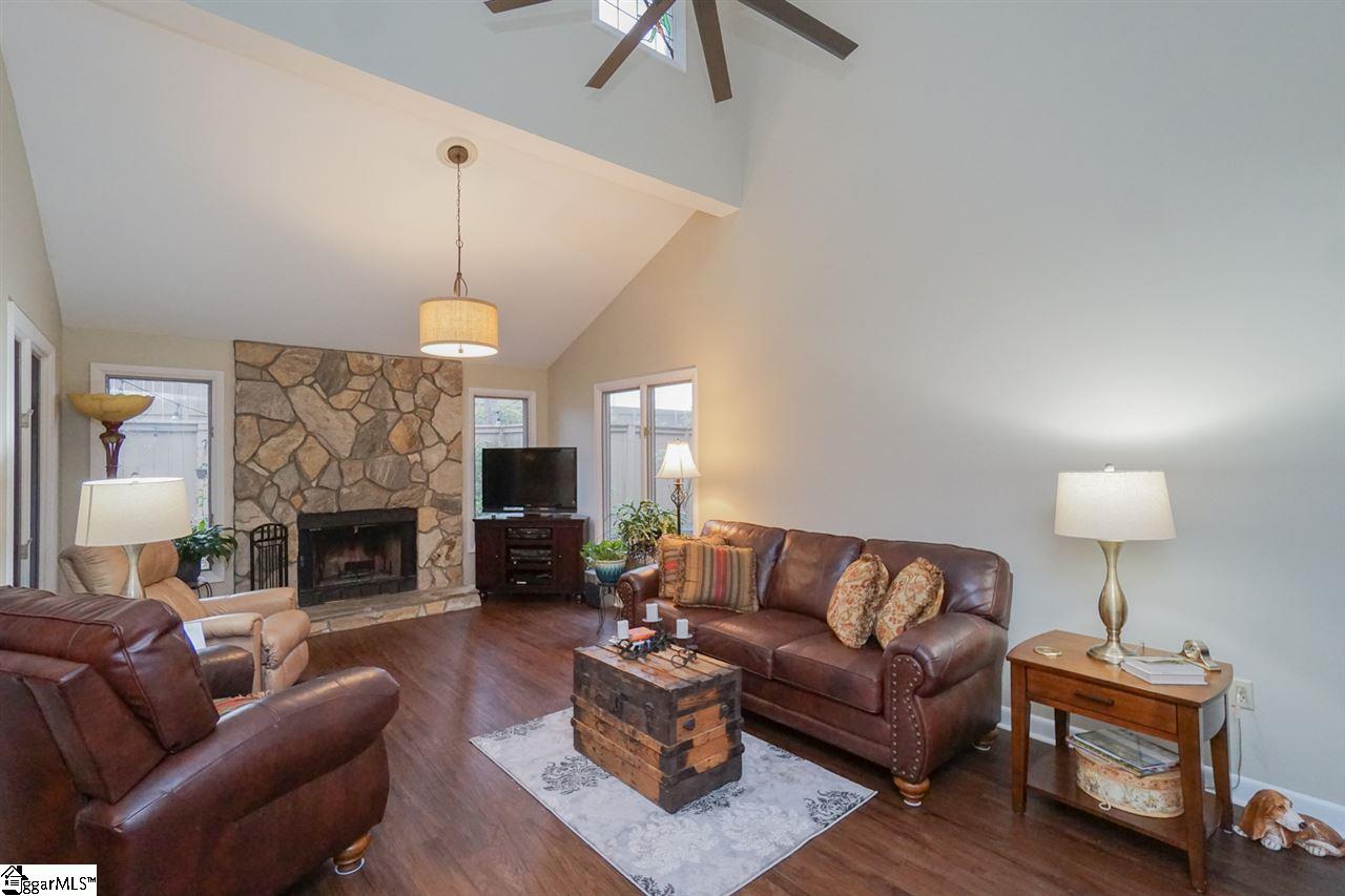 620 Tanager Court Greer, SC 29650 - Photo 8 of 36 Gallery Image 8
