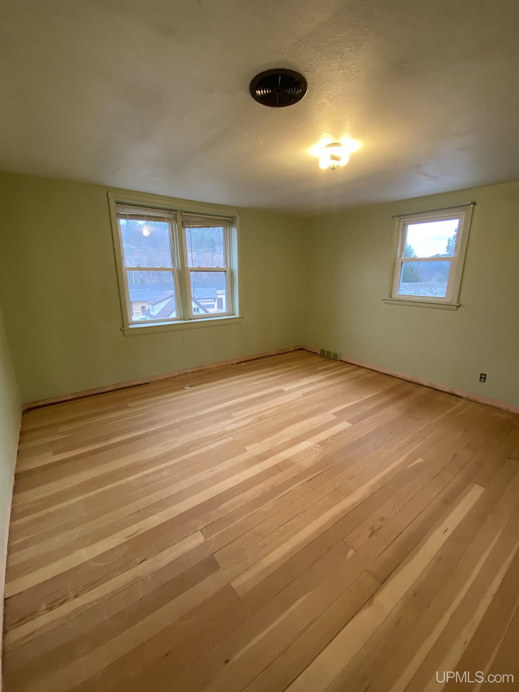 100 Hill Street Niagara, WI 54151 - Photo 12 of 25