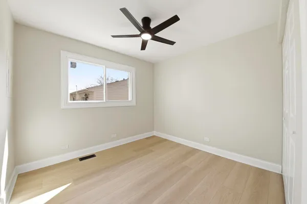 $299,499 | 1543 Highland Avenue, Glendale Heights, IL 60139