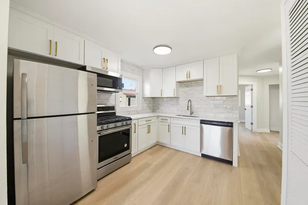 $299,499 | 1543 Highland Avenue, Glendale Heights, IL 60139