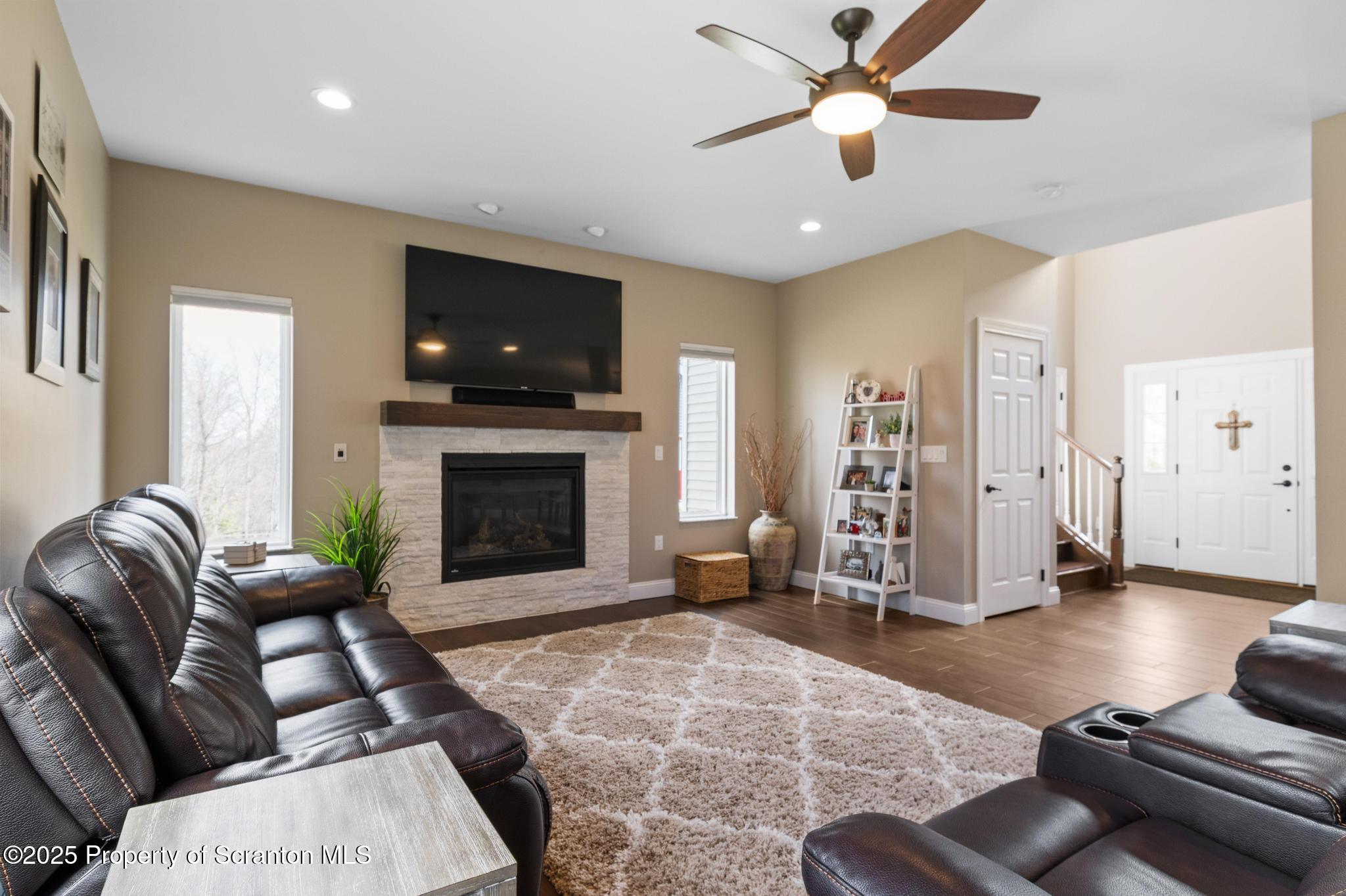 207 Carpenter Hill Road Clarks Summit, PA 18411 - Photo 13 of 54 Great Room