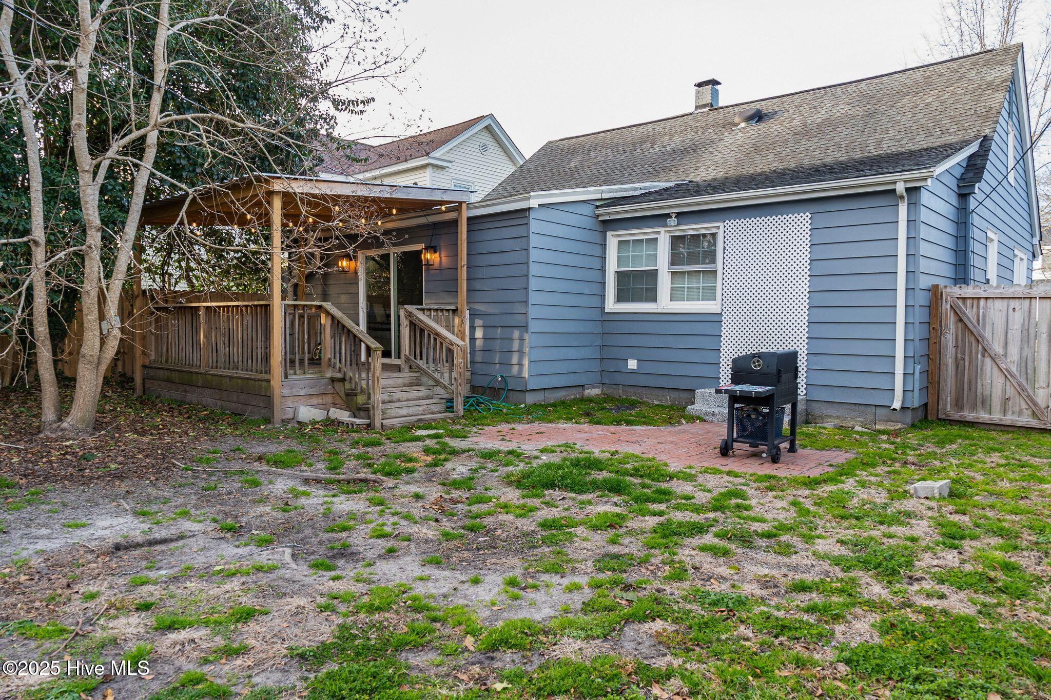 1409 Rhem Avenue New Bern, NC 28560 - Photo 26 of 28 Back View