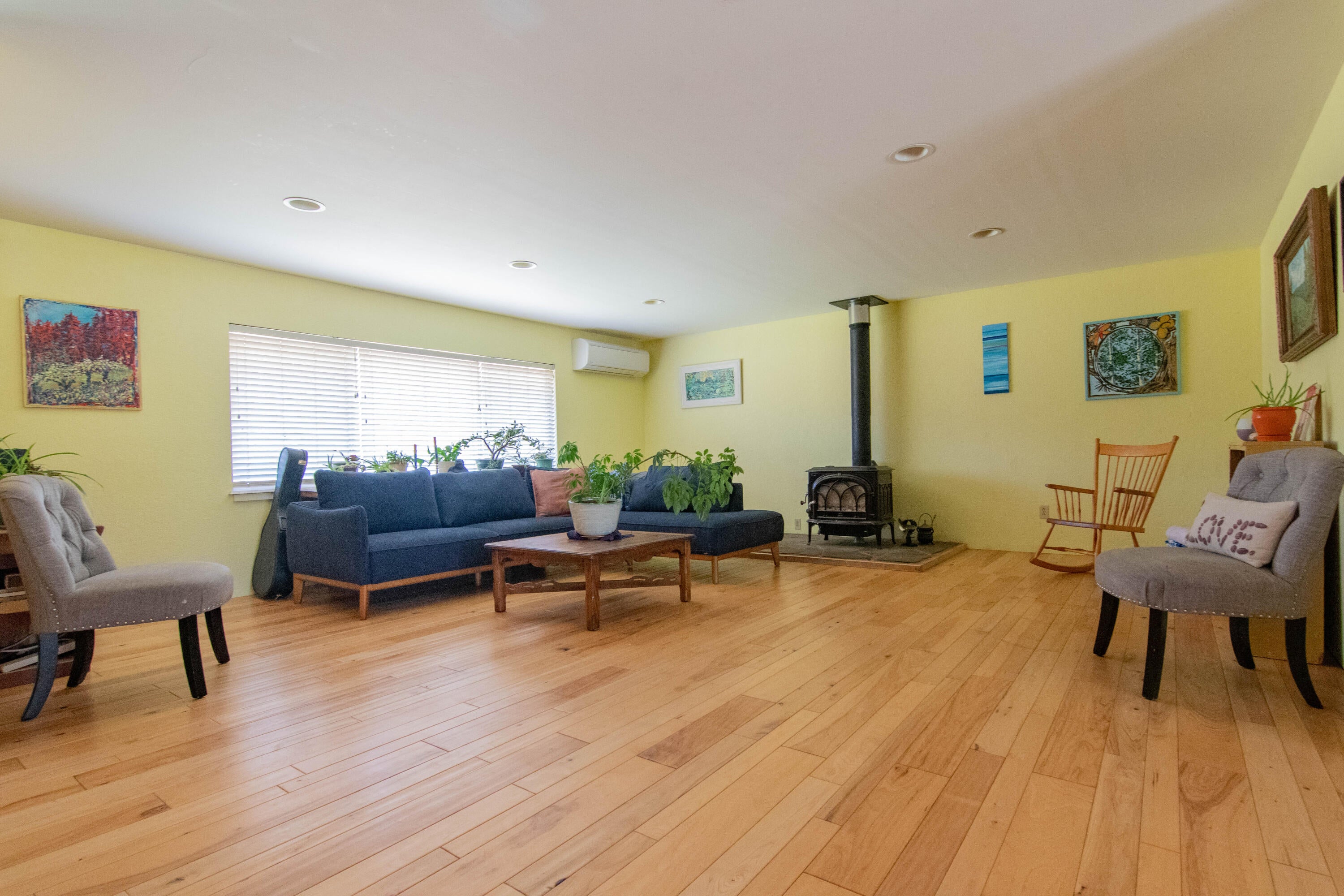 300 Sagamore Road Williams, OR 97544 - Photo 10 of 32 C526EE62-5739-4101-A343-86EE48DE7E0B
