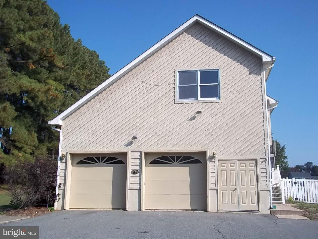 788 Oldfield Point Road Elkton, MD 21921 - Photo 2 of 21 Side load garage