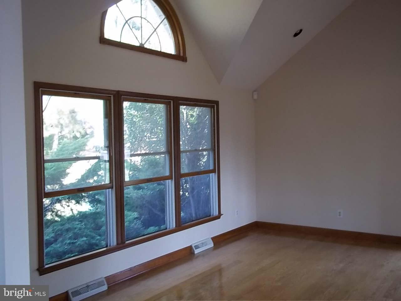788 Oldfield Point Road Elkton, MD 21921 - Photo 4 of 21 Living Room