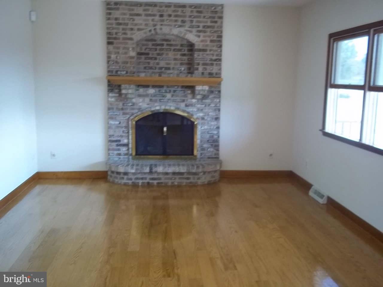 788 Oldfield Point Road Elkton, MD 21921 - Photo 6 of 21 Family Room