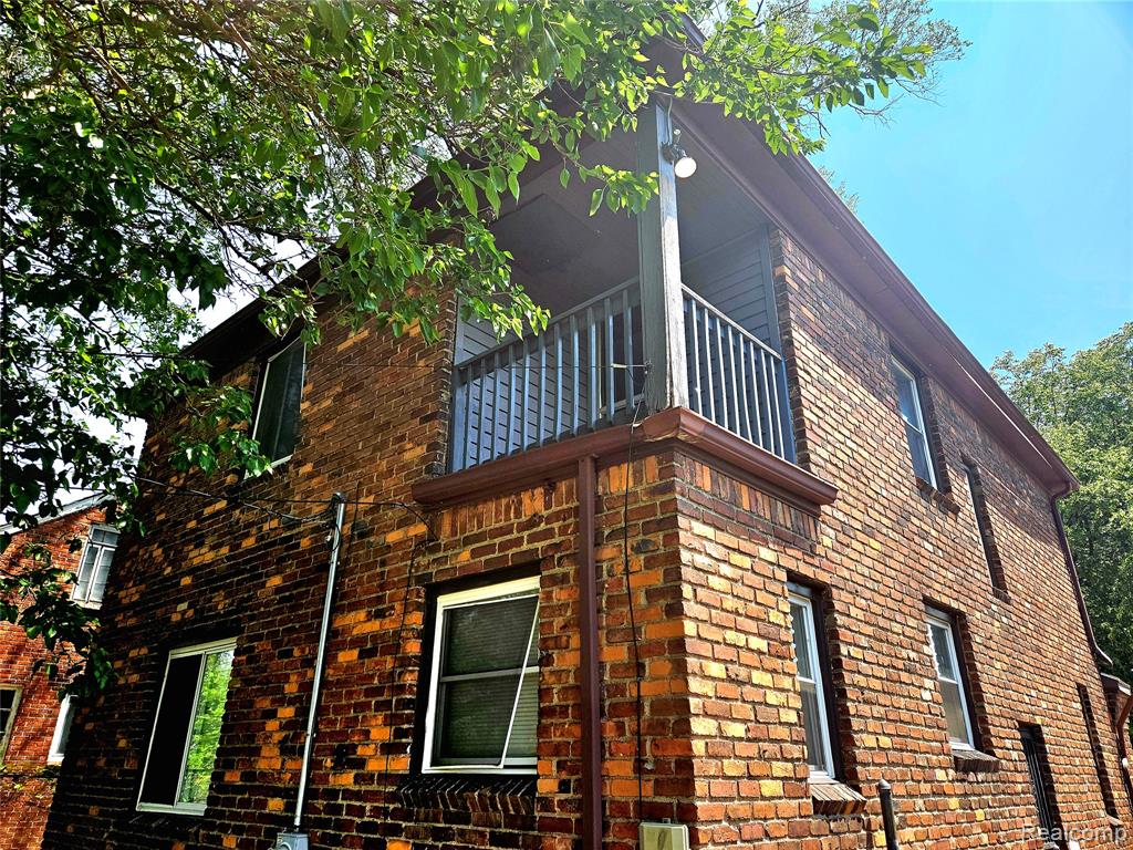 9585 Terry Street Detroit, MI 48227 - Photo 12 of 39