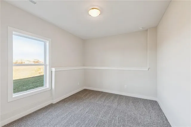 $619,900 | 9810 North Laurel Avenue, Kansas City, MO 64157