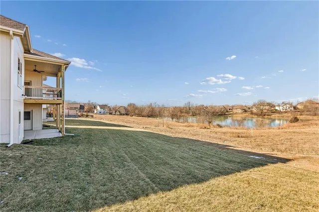 $619,900 | 9810 North Laurel Avenue, Kansas City, MO 64157