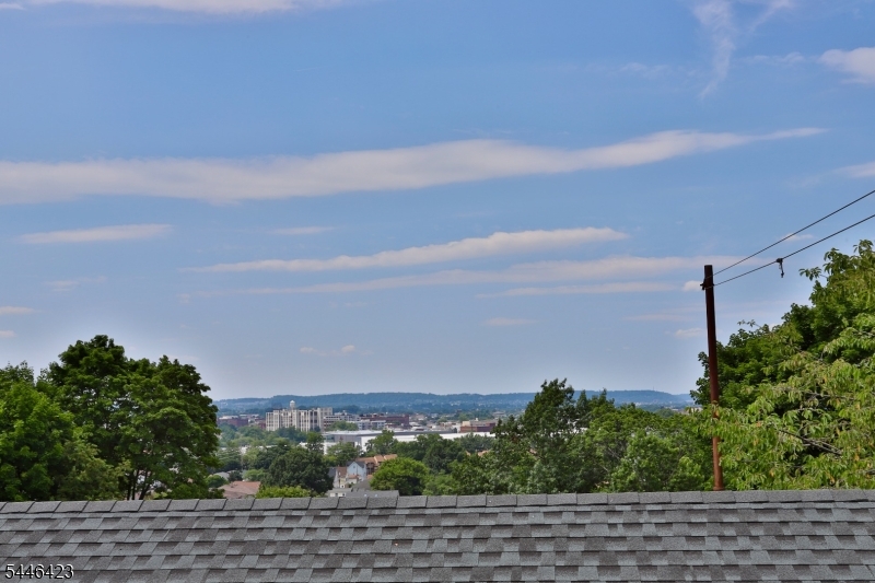39 Chestnut Street Wallington, NJ 07057 - Photo 15 of 21