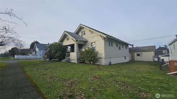 $435,000 | 423 South 34th Street, Tacoma, WA 98418