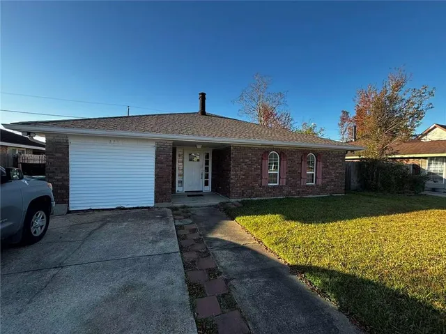 $1,900 | 2717 Cambridge Drive, Laplace, LA 70068