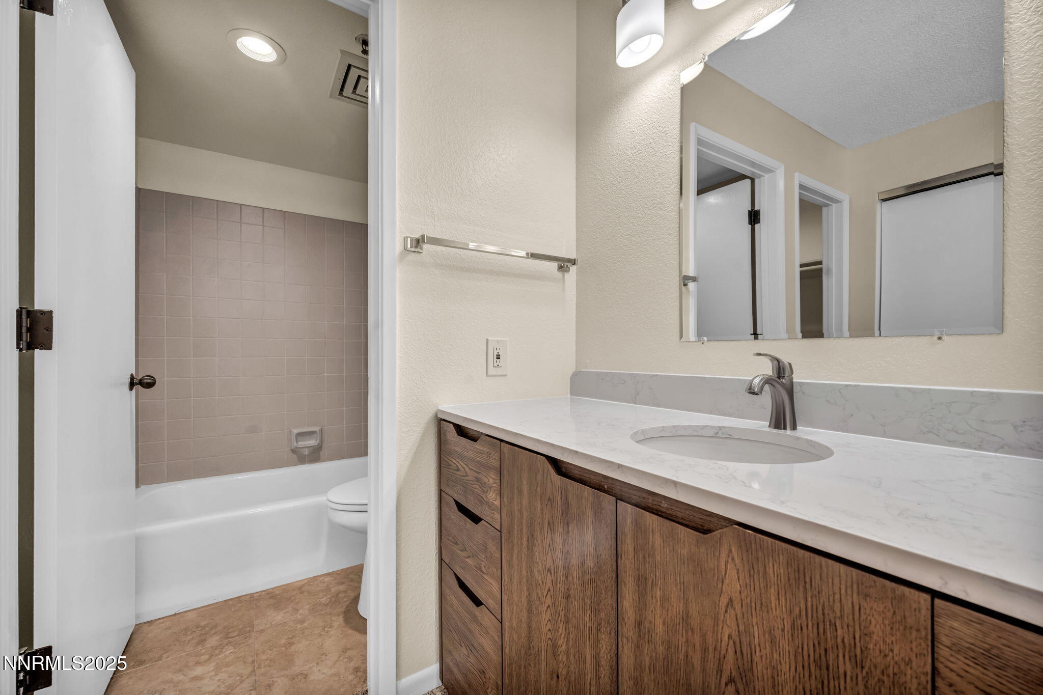 3095 Lakeside Drive, Unit 102 Reno, NV 89509 - Photo 21 of 31 29-web-or-mls-3095-lakeside-dr-102