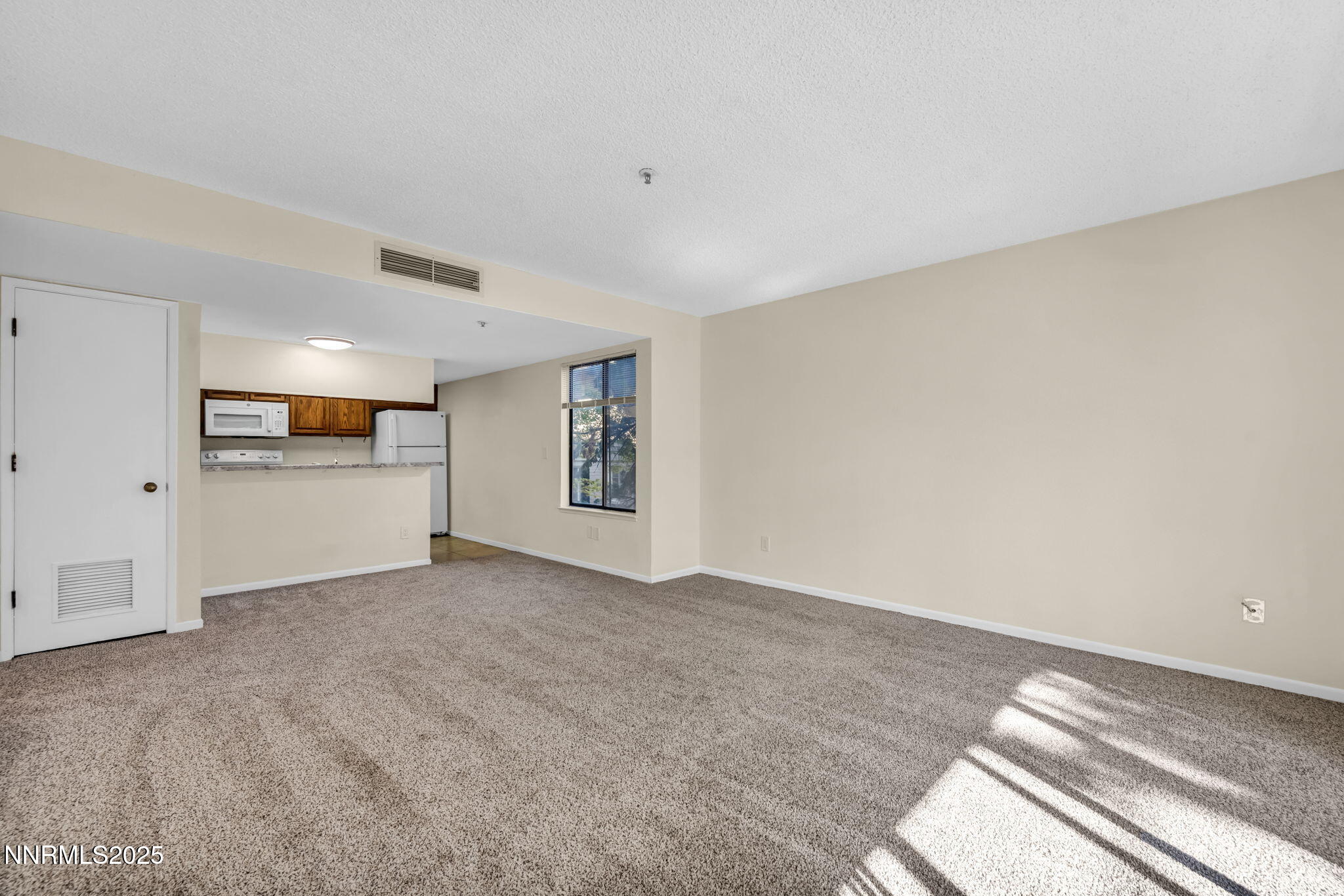 3095 Lakeside Drive, Unit 102 Reno, NV 89509 - Photo 7 of 31 15-web-or-mls-3095-lakeside-dr-102