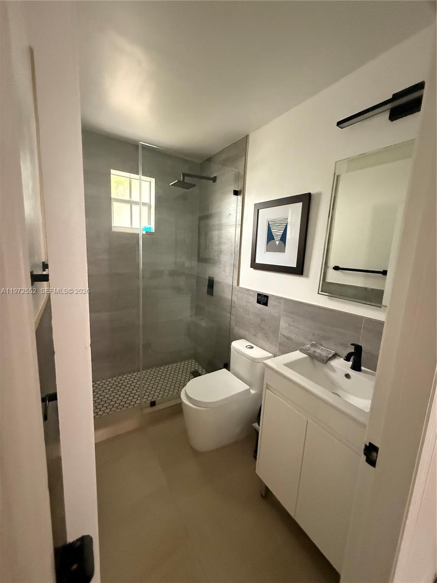 5648 Southwest 5th Terrace Miami, FL 33134 - Photo 13 of 19