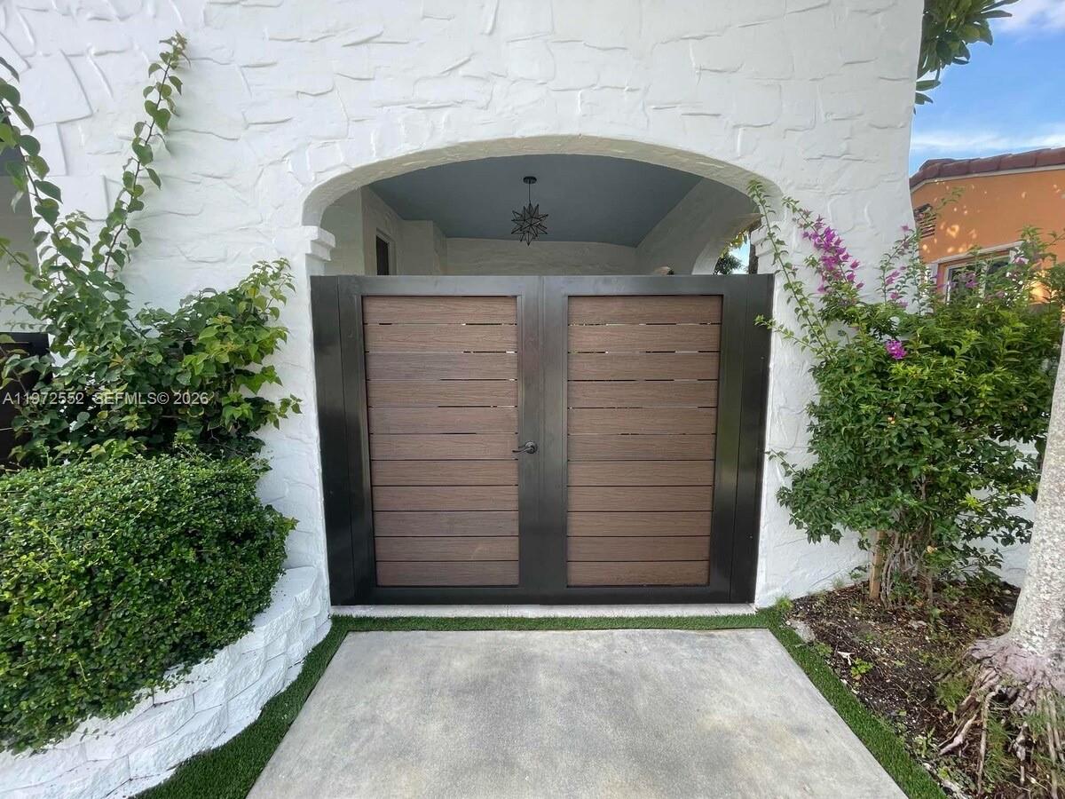 5648 Southwest 5th Terrace Miami, FL 33134 - Photo 3 of 19