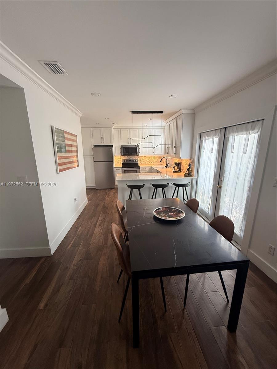 5648 Southwest 5th Terrace Miami, FL 33134 - Photo 8 of 19