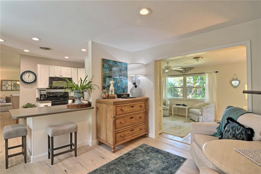 365 Fiddlewood Road Vero Beach, FL 32963 - Photo 5 of 36 Gallery Image 5
