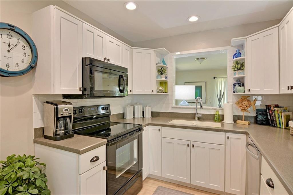 365 Fiddlewood Road Vero Beach, FL 32963 - Photo 7 of 36 Gallery Image 7
