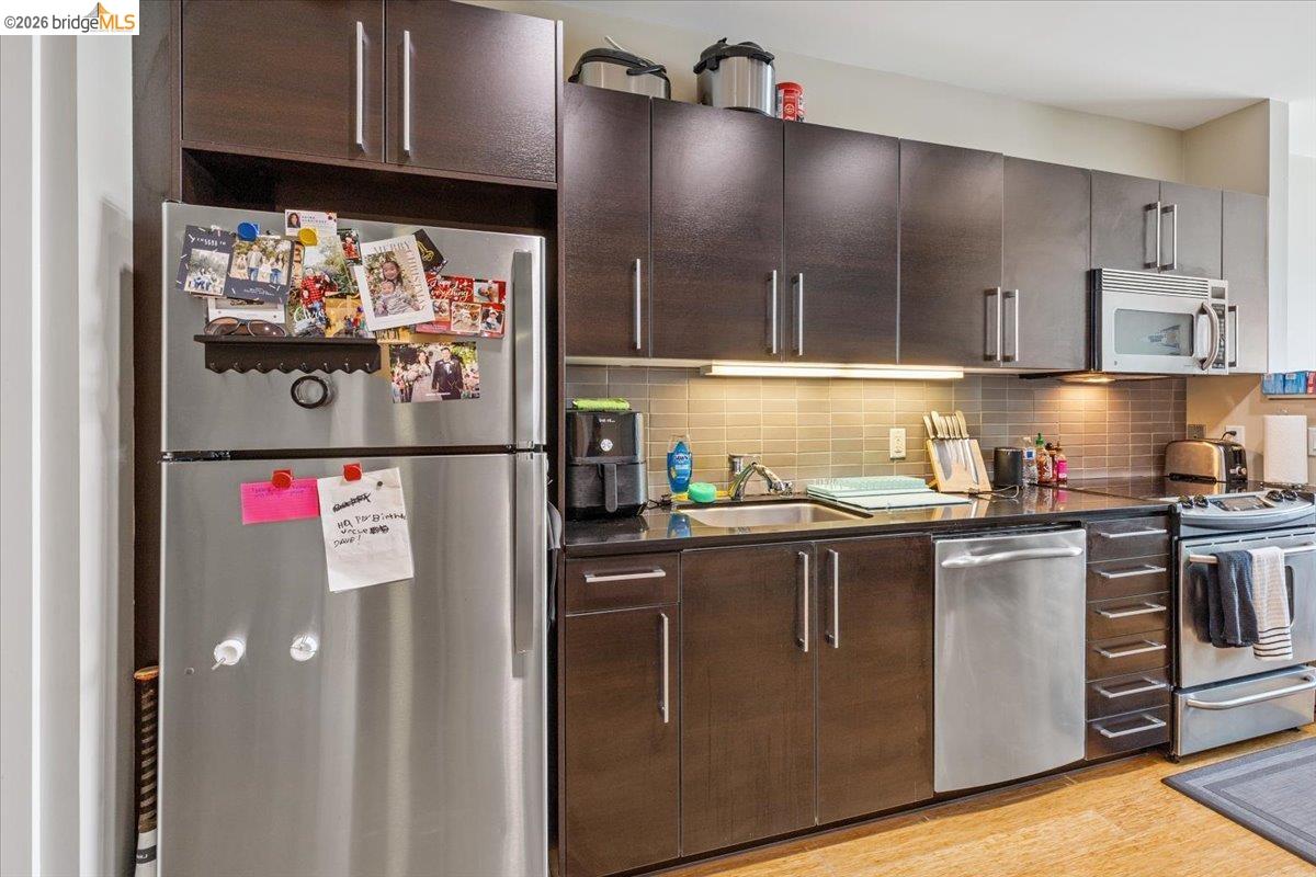 200 2nd Street, Unit 309 Oakland, CA 94607 - Photo 8 of 24