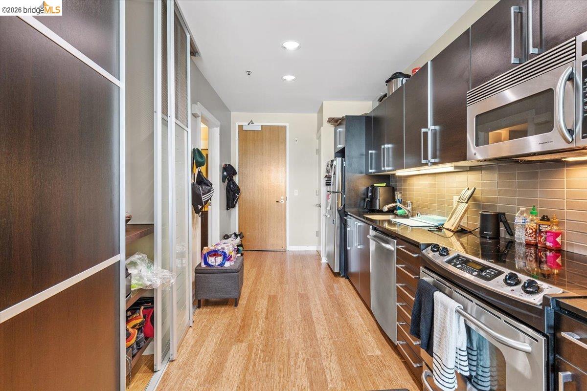 200 2nd Street, Unit 309 Oakland, CA 94607 - Photo 9 of 24