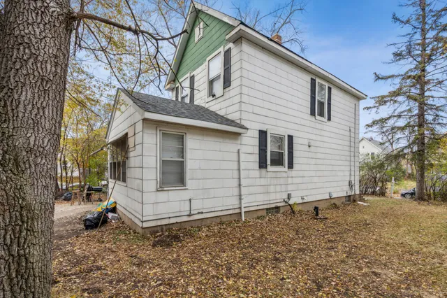 $201,900 | 760 Minnehaha Avenue East, St. Paul, MN 55106