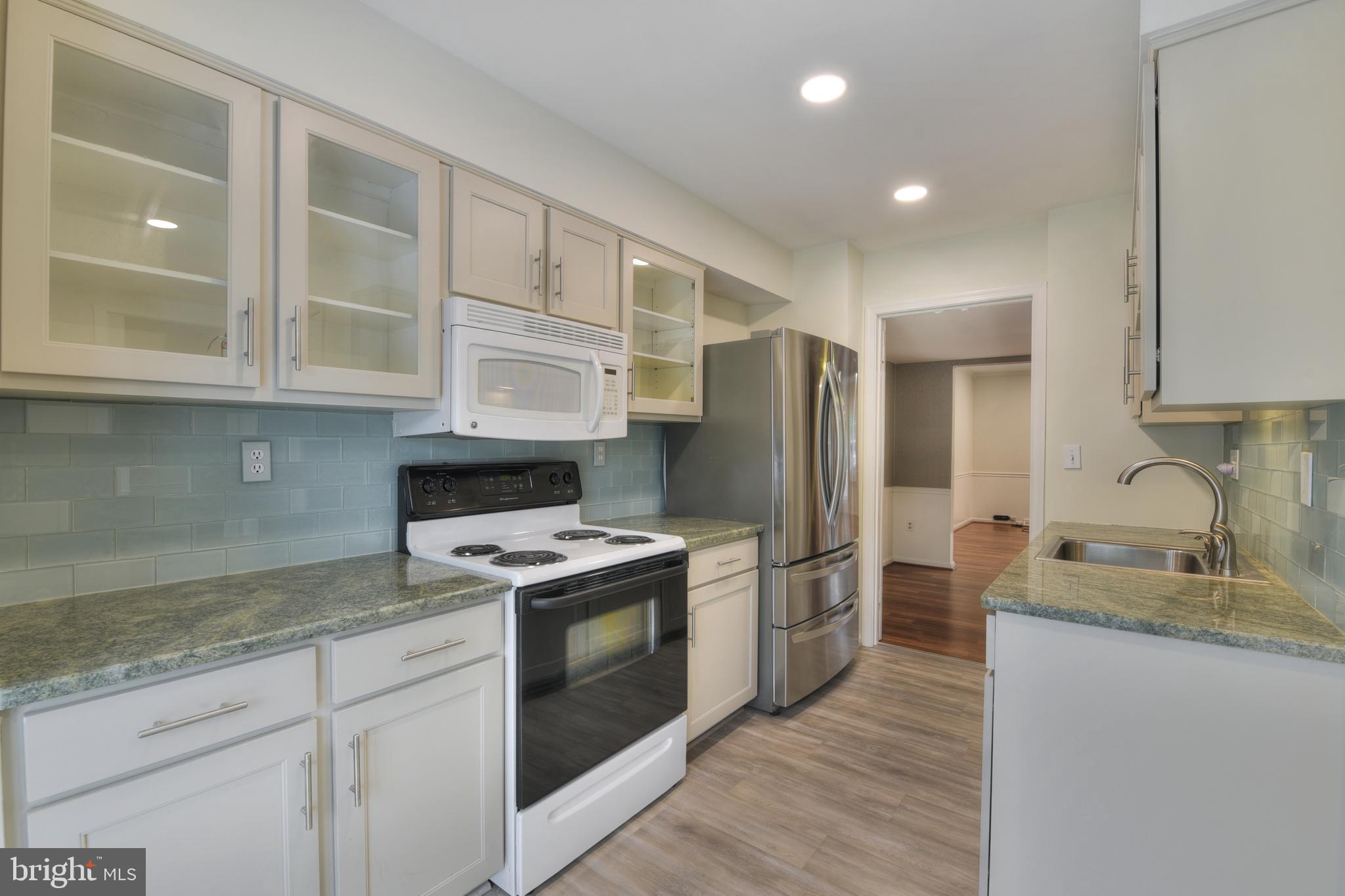 486 Colonial Ridge Lane Arnold, MD 21012 - Photo 1 of 28 New Lighting-Fresh Paint