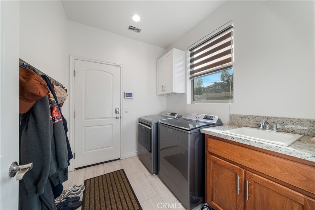 12023 Knoefler Drive Riverside, CA 92505 - Photo 23 of 56