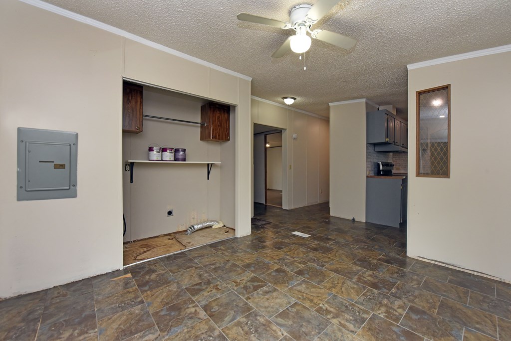 85 Truelove Road Blairsville, GA 30512 - Photo 26 of 35 a view of a livingroom with a chandelier fan