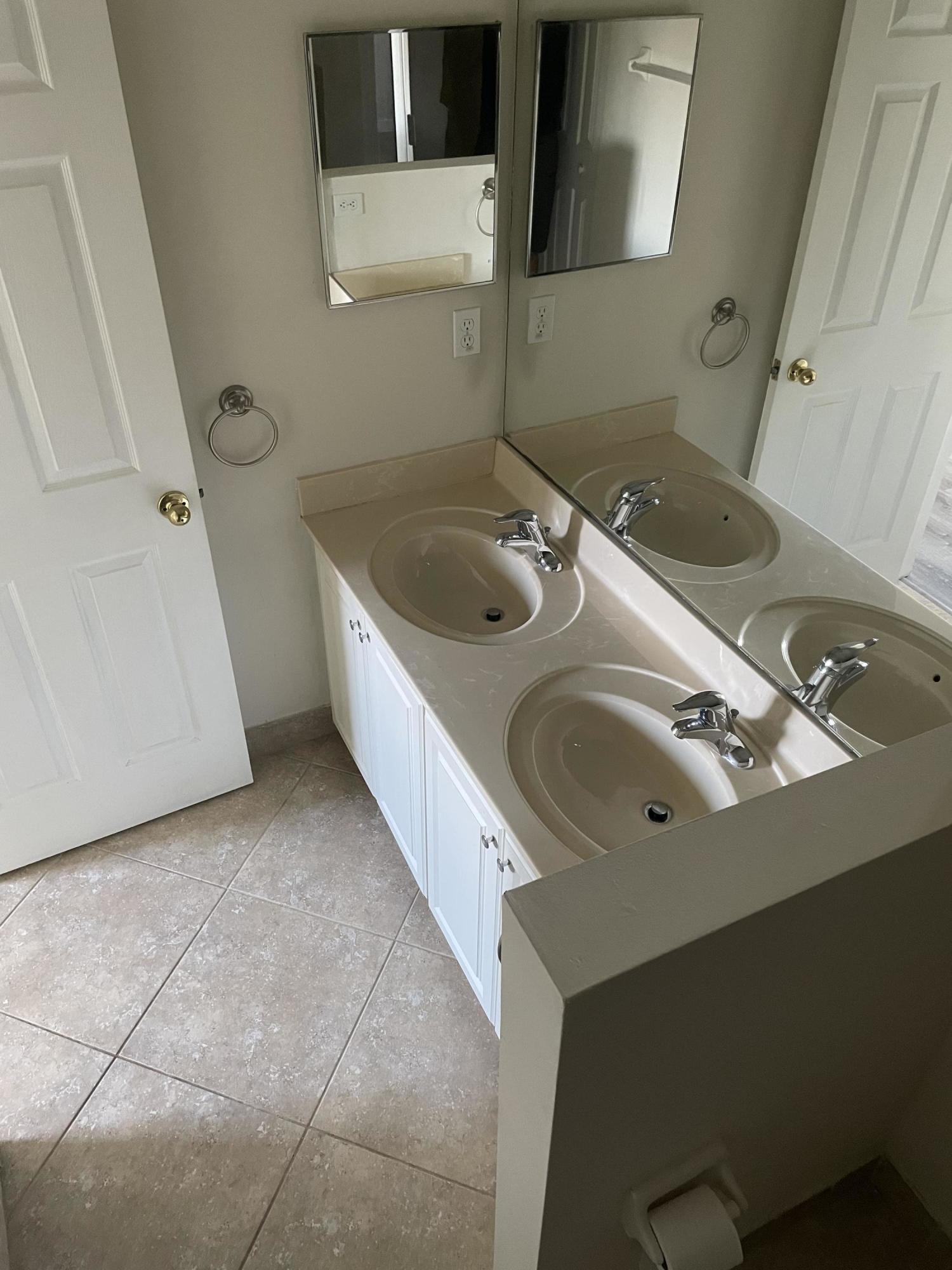 2215 Rockport Road Port St. Lucie, FL 34953 - Photo 26 of 33 MasterBath