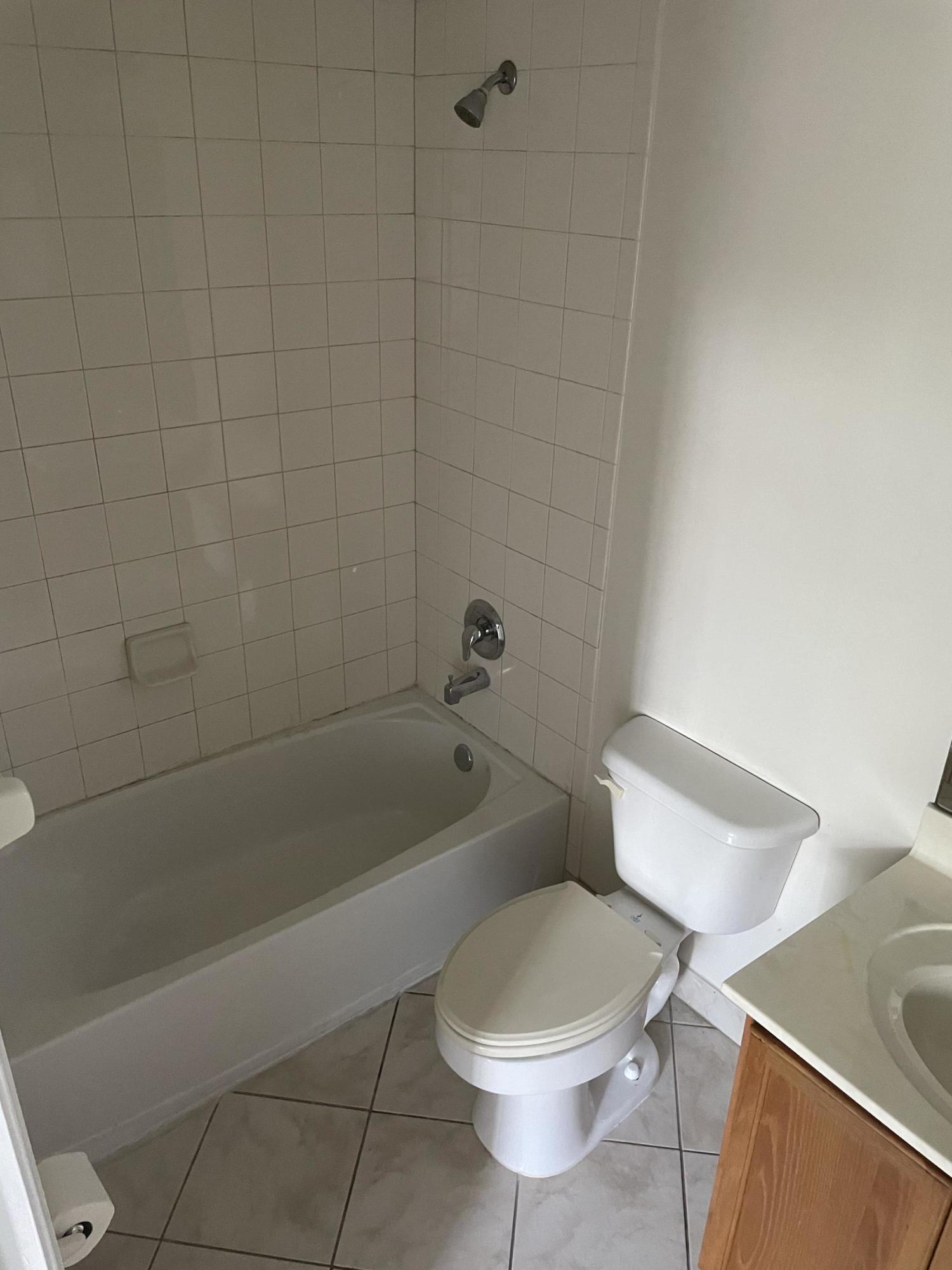 2215 Rockport Road Port St. Lucie, FL 34953 - Photo 32 of 33 2 bathroom