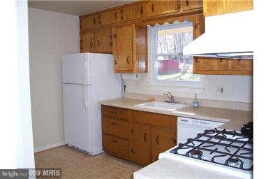 4109 Sideburn Road Fairfax, VA 22030 - Photo 14 of 18 Kitchen
