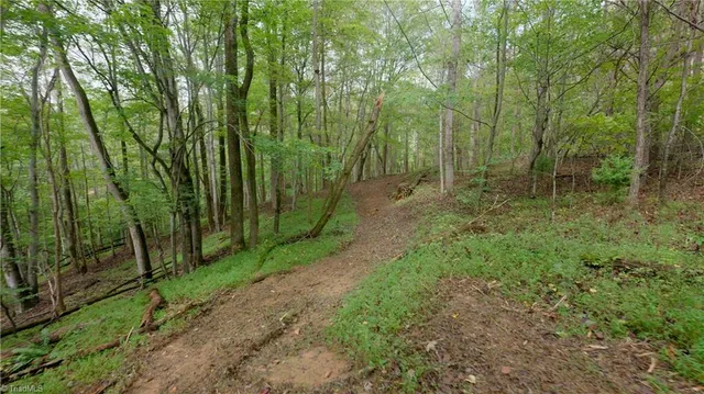 $163,900 | 1582 Seven Island Road, Danbury, NC 27016