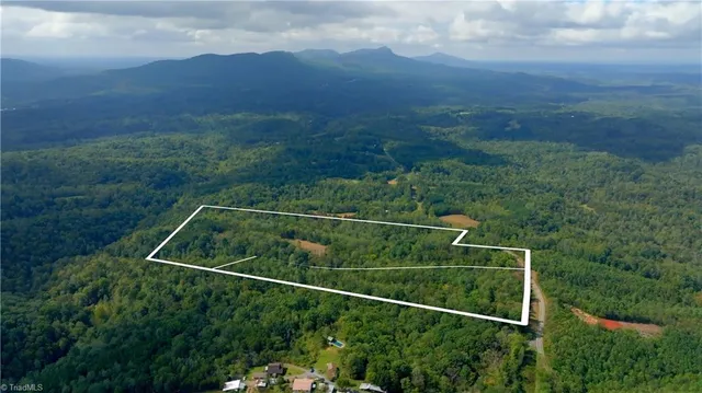 $163,900 | 1582 Seven Island Road, Danbury, NC 27016