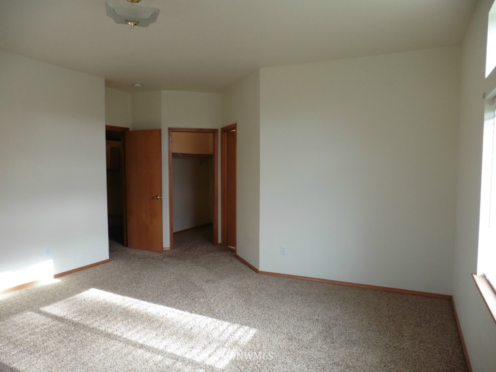 18124 Cider Court Southwest Rochester, WA 98579 - Photo 12 of 21