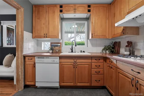 $525,000 | 2621 Leyden Street, Denver, CO 80207