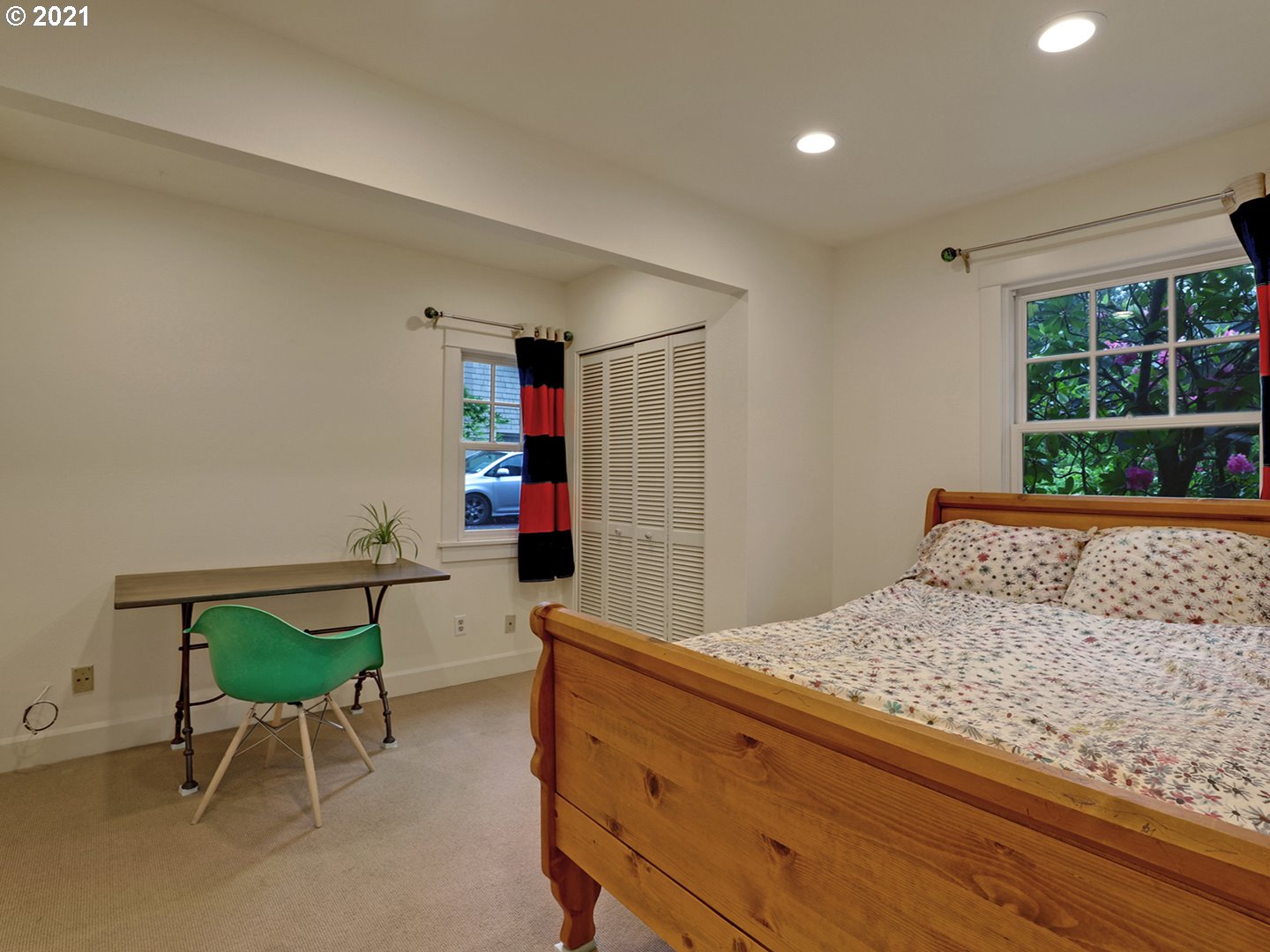 3550 Southwest Woods Street Portland, OR 97221 - Photo 15 of 22 Gallery Image 15
